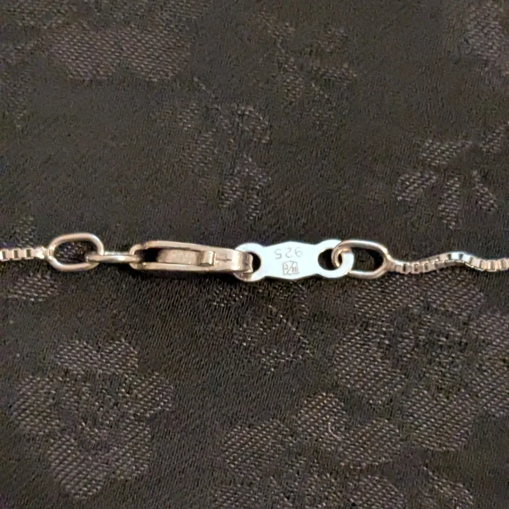 Vintage Art Deco Intricate Filigree 925 Sterling  Heart Locket Pendant Necklace - Picture 10 of 10